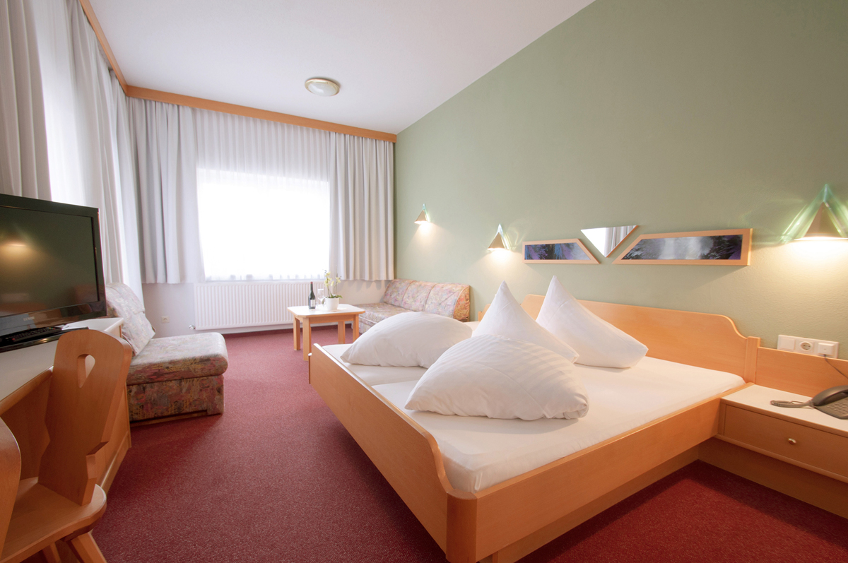 Hotel Alpenfriede  2