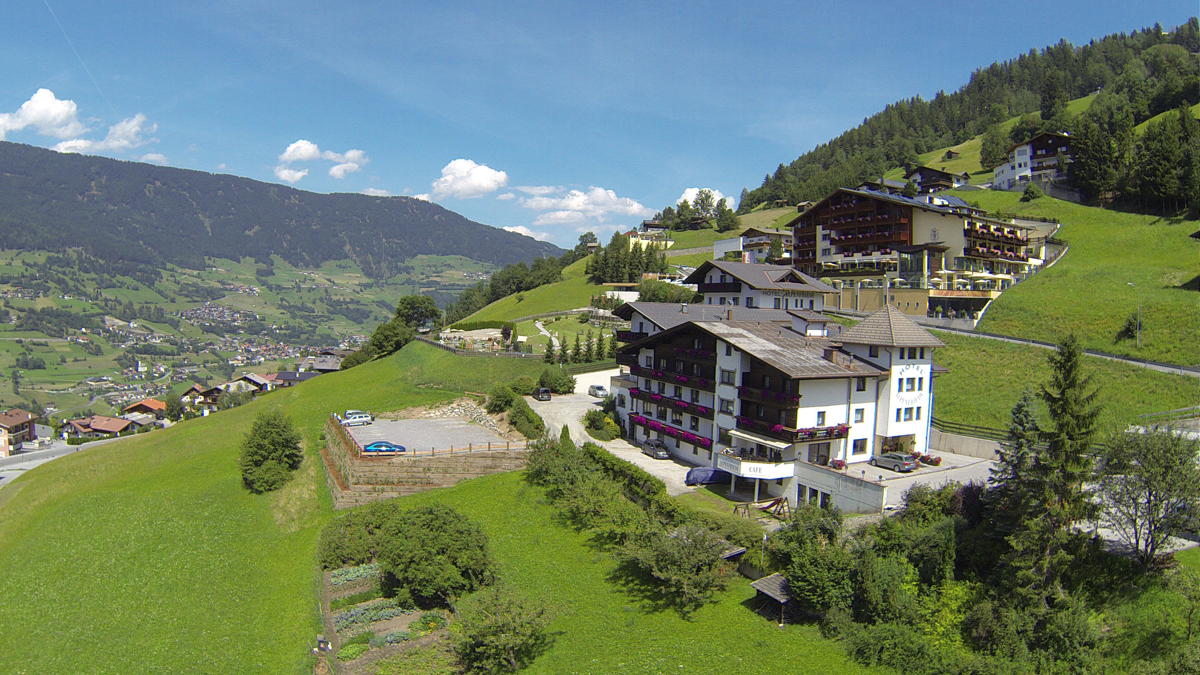 Hotel Alpenfriede  8