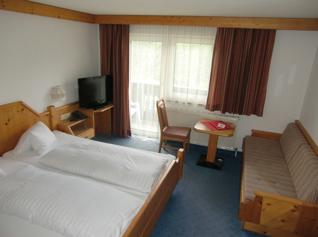 Hotel Alpenfriede  12