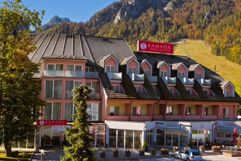 Hotel Hotel Ramada Hotel & Suites s polopenzí dovolená