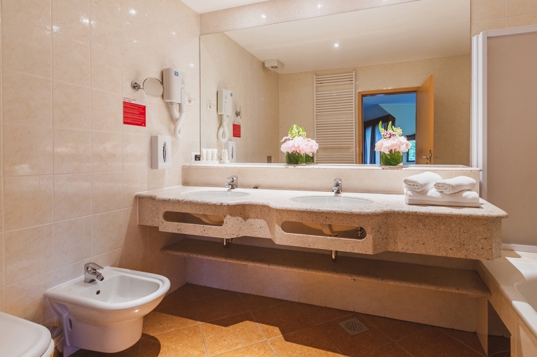 Hotel Hotel Ramada Hotel & Suites s polopenzí dovolená