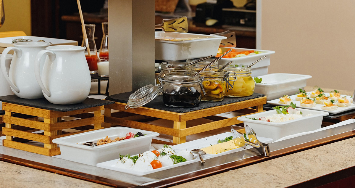 Hotel Ramada Hotel & Suites s polopenzí 17