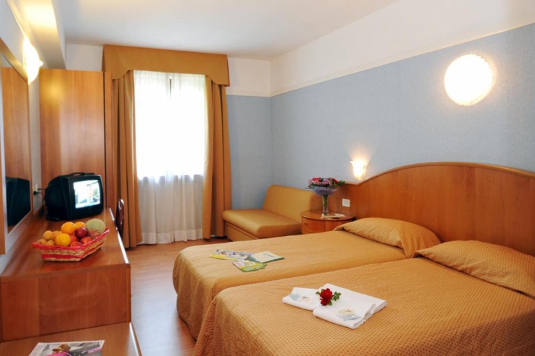 Hotel Park Hotel Jolanda - autobusem