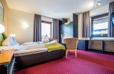 Alphotel Stocker ***