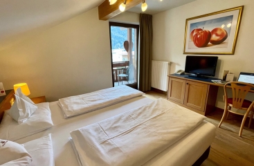 Alphotel Stocker ***