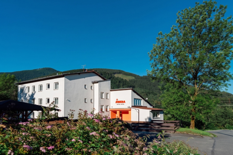 Hotel Retro Hotel Jiskra - pobyt s 3denním skipasem
