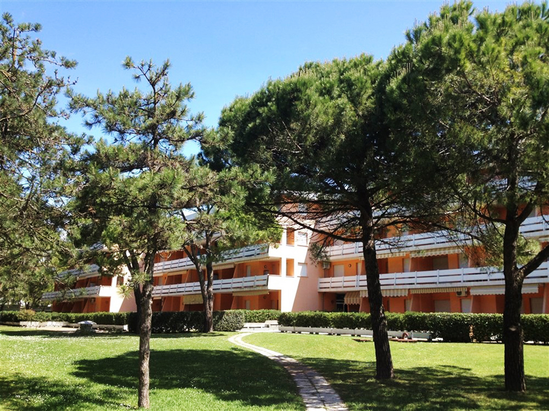 Apt. domy Landorra / Carina 23