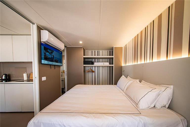 Kemp Arena Stoja MH 11