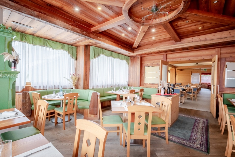 Hotel Hotel Alpine Mugon
