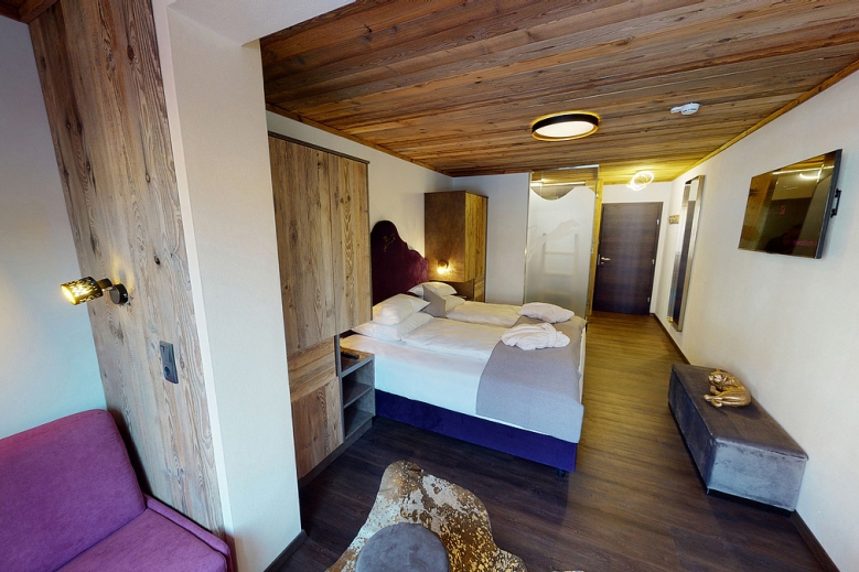 Hotel Hotel Panther