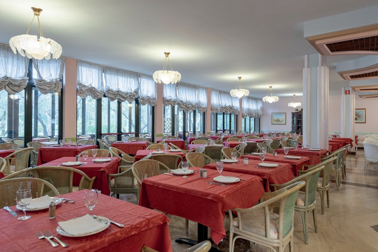 Hotel Park Hotel Oasi dovolenka