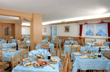 Apartmny La Roccia ***