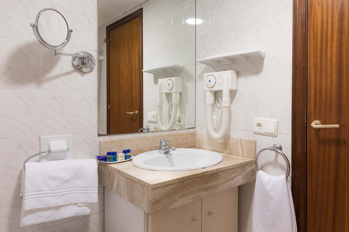 Hotel H-TOP Royal Sun 8