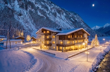 Hotel M�derle ***