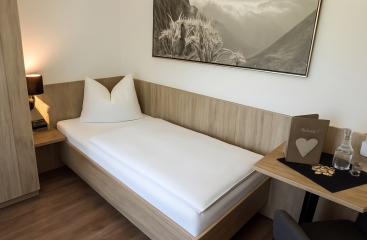 Hotel M�derle ***