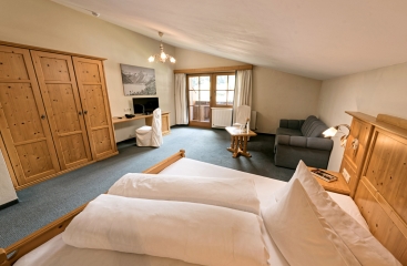 Hotel M�derle ***
