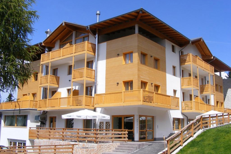 Hotel Hotel Alpine Mugon