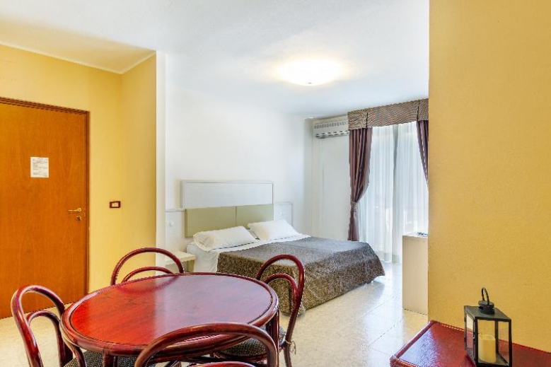 Hotel Rina Sea Apartments