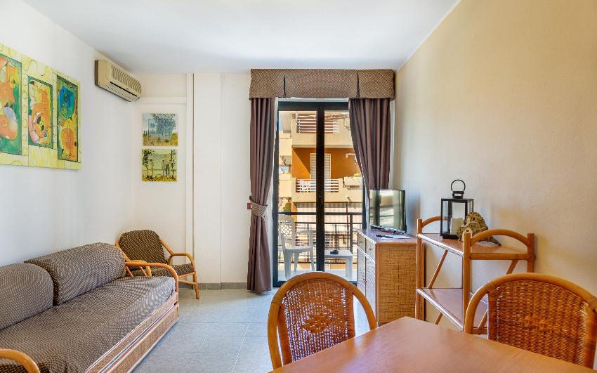 Rina Sea Apartments 12