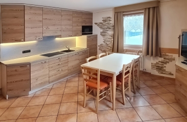 Chalet Sunflower ****