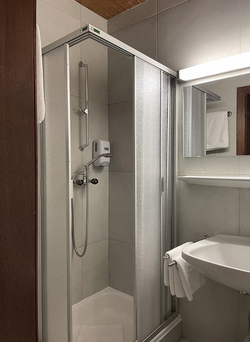 Hotel Cafe & Restaurant Haas 23