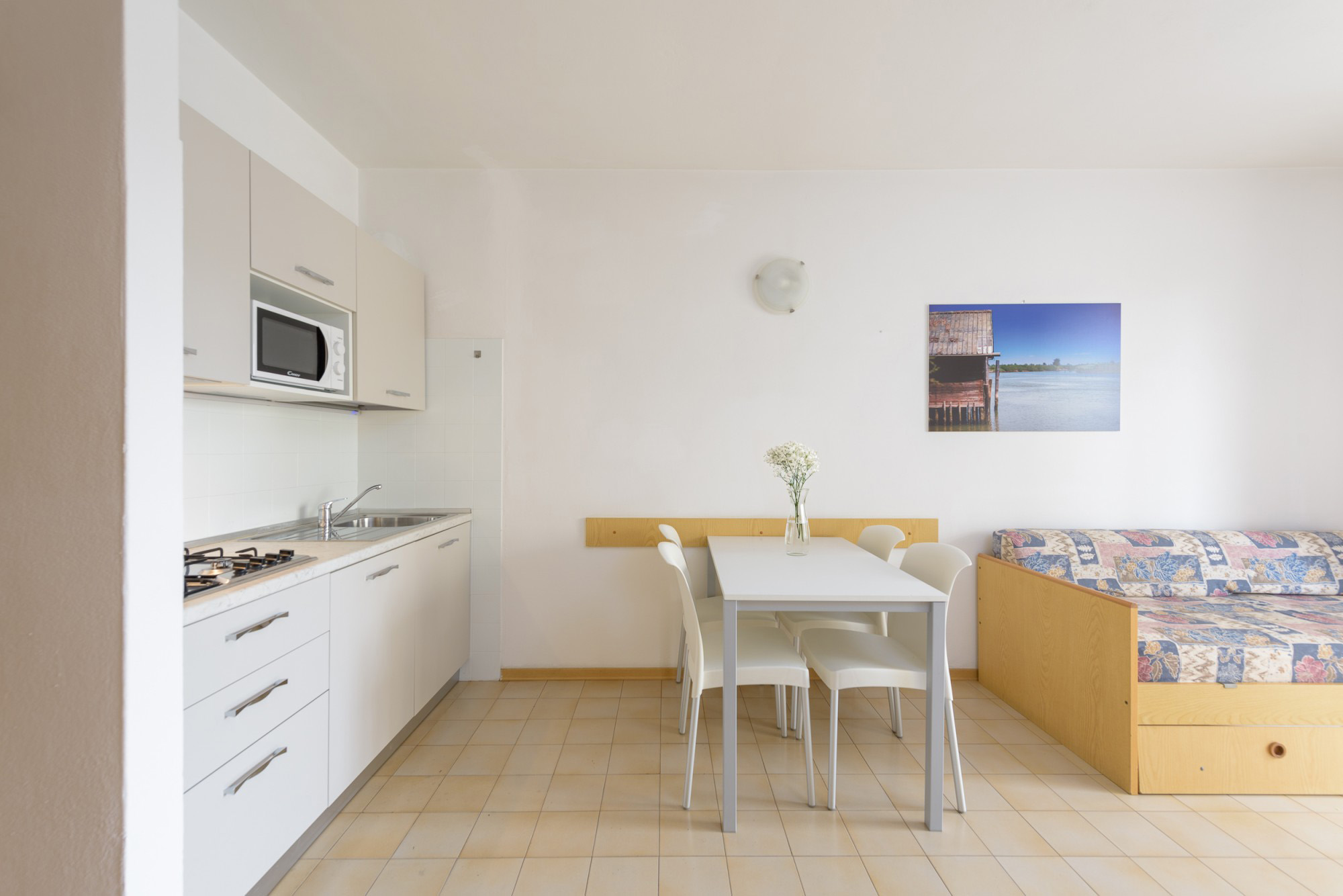 Apt. dům Lavinia 12