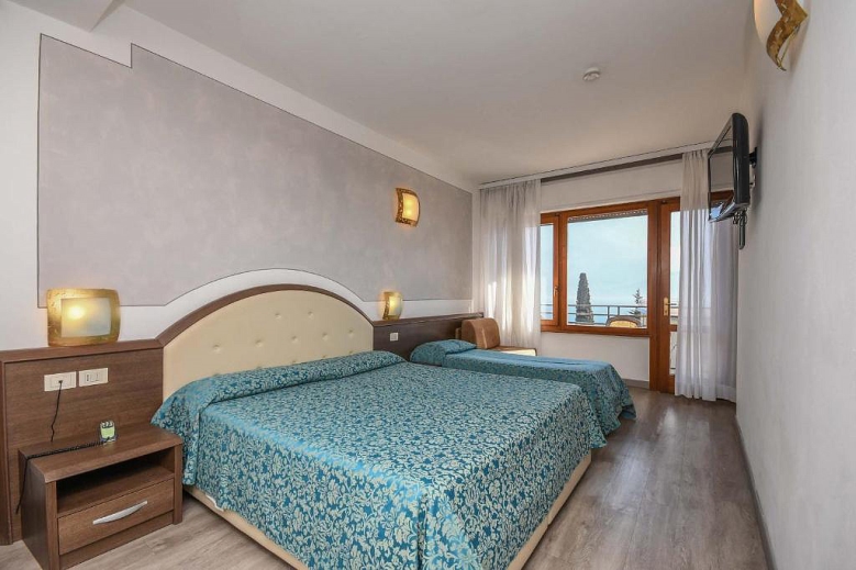 Hotel Hotel Garda Bellevue