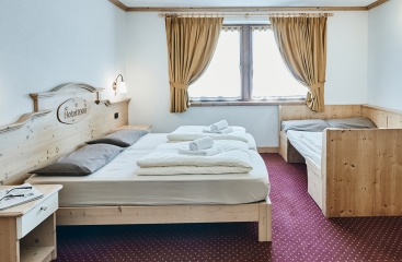 Hotel 2000 ***