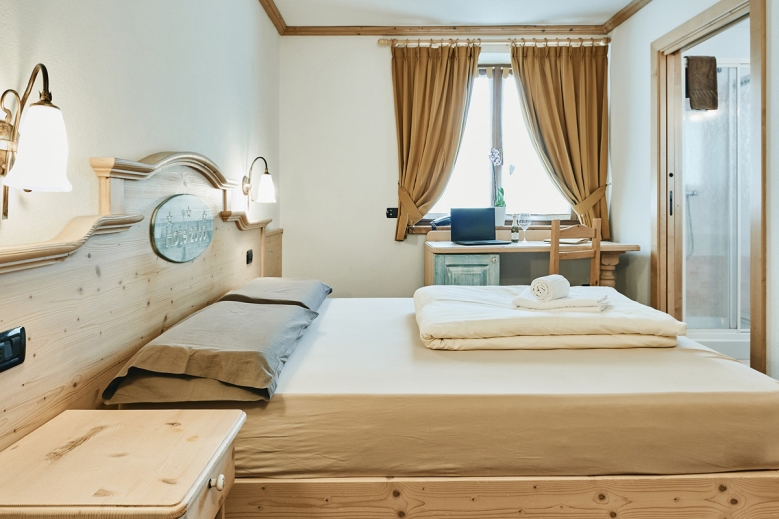Hotel Hotel 2000