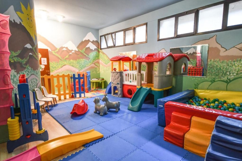 Hotel Hotel Il Cervo autobusem