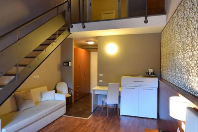 Hotel Hotel Il Cervo autobusem