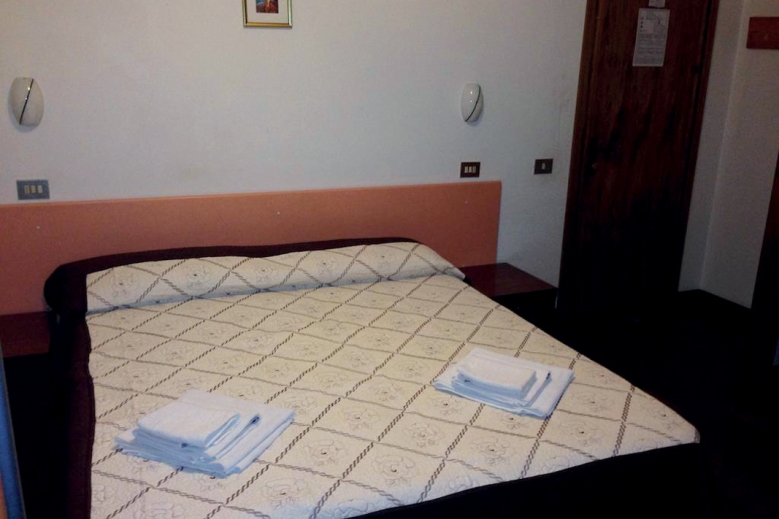 Hotel Hotel Trinité autobusem