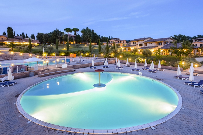 Hotel Resort Pian Dei Mucini