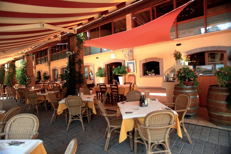 Hotel Camping Bella Italia