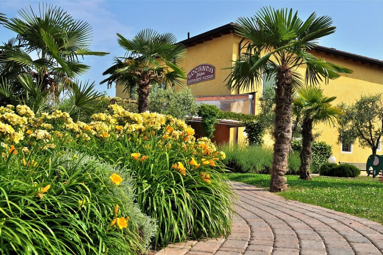 Hotel Camping Bella Italia