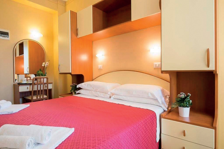 Hotel Hotel Crosal