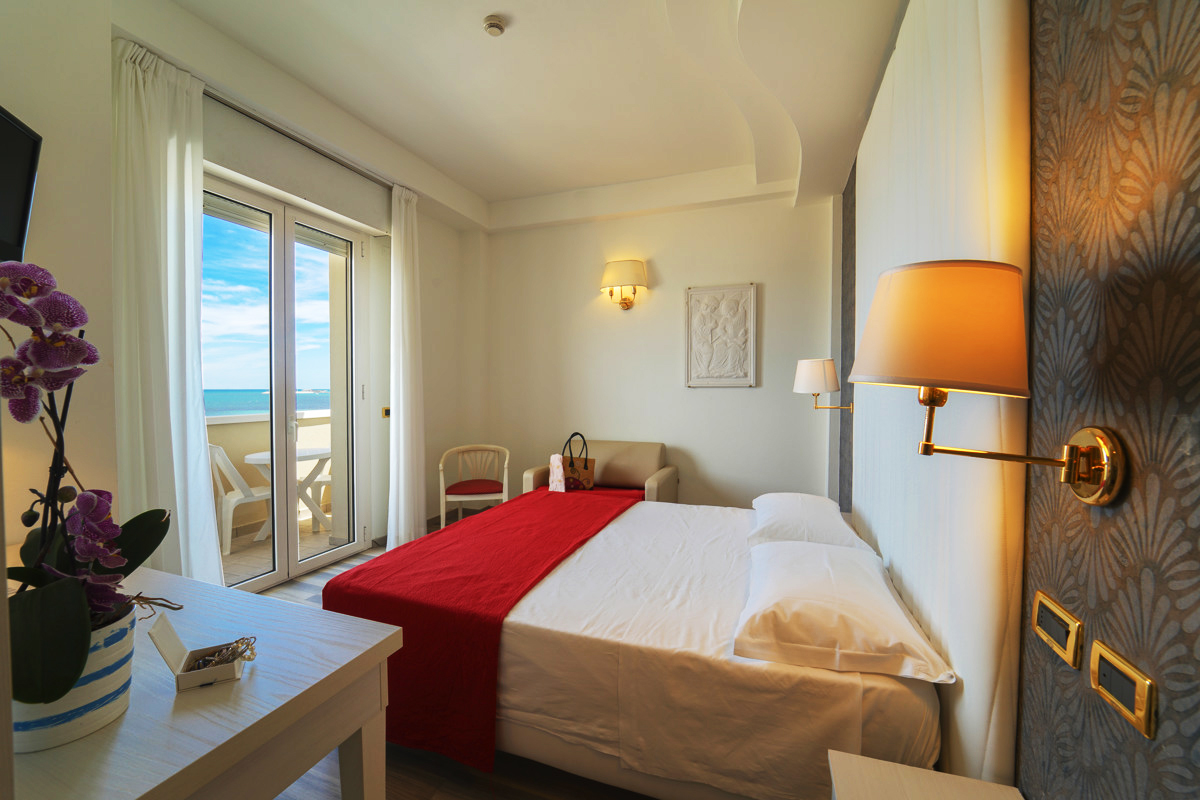 Hotel Imperial Beach 2