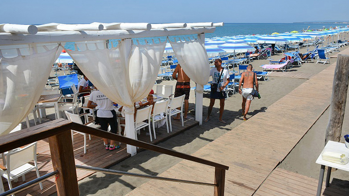 Free Beach Camping Village 18